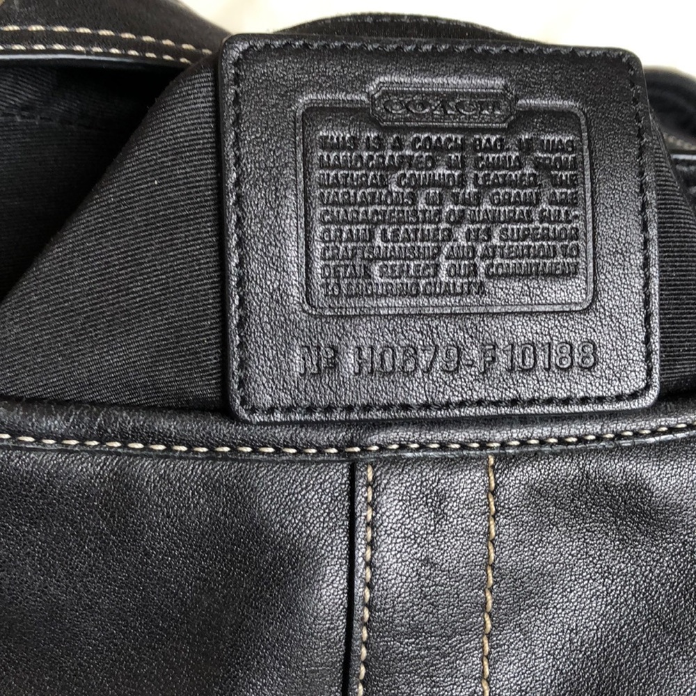 Coach Authentic Shoulder Bag - Picture 6 of 7